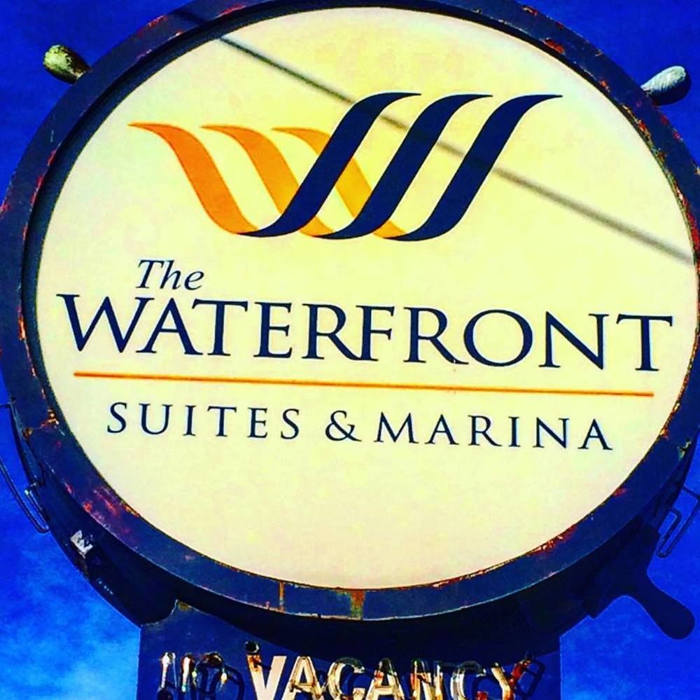 The Waterfront Suites And Marina Нанаймо Екстер'єр фото