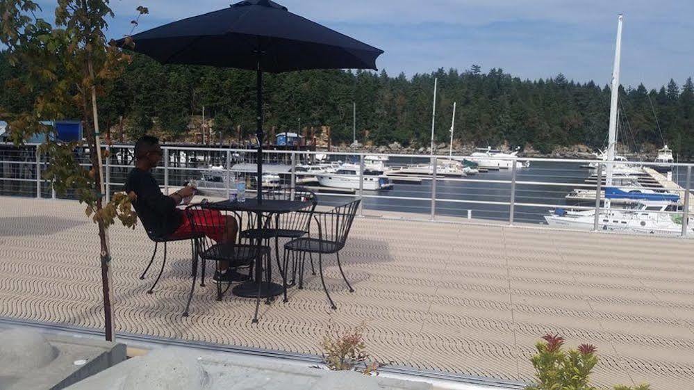 The Waterfront Suites And Marina Нанаймо Екстер'єр фото